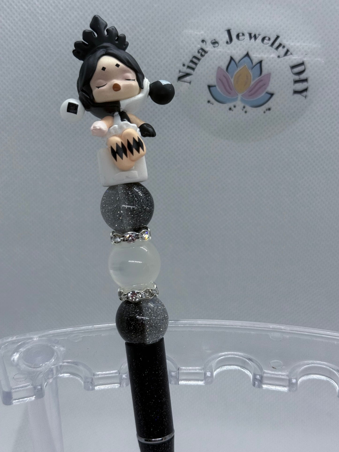 Skullpanda figurines pen
