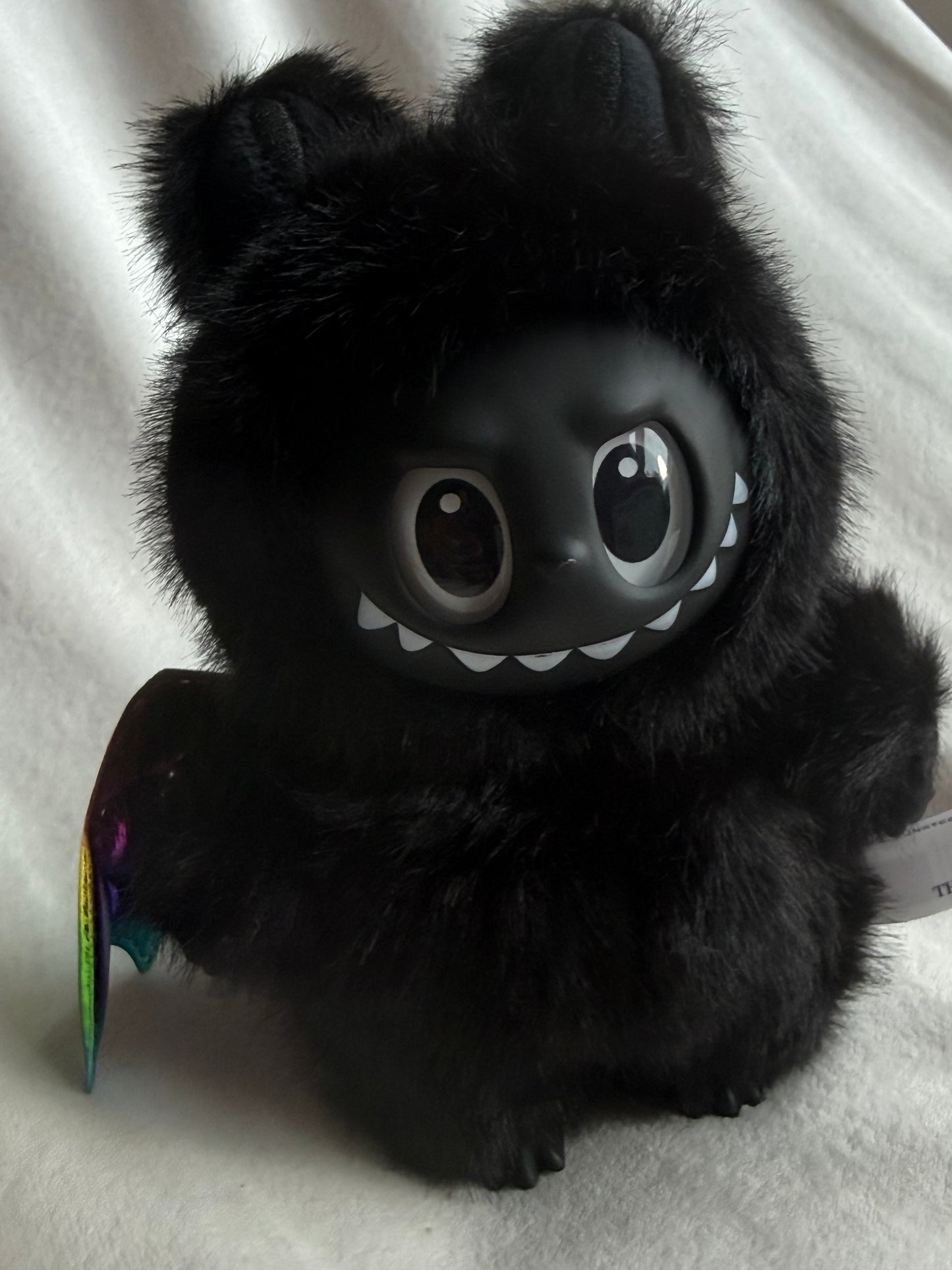 Zimomo all black with wings